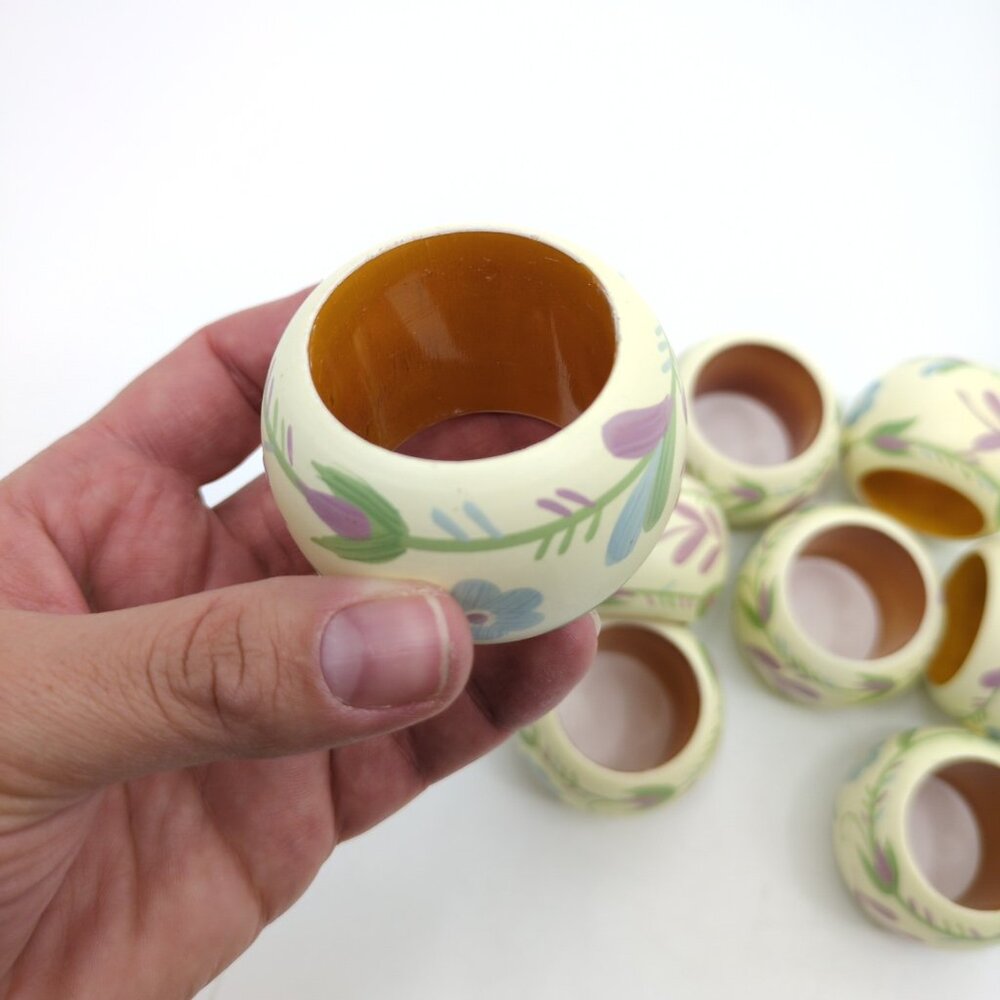 Set of 8‎ Hand Painted Wooden Floral Napkin Rings Cottagecore Table Decor - Picture 5 of 6